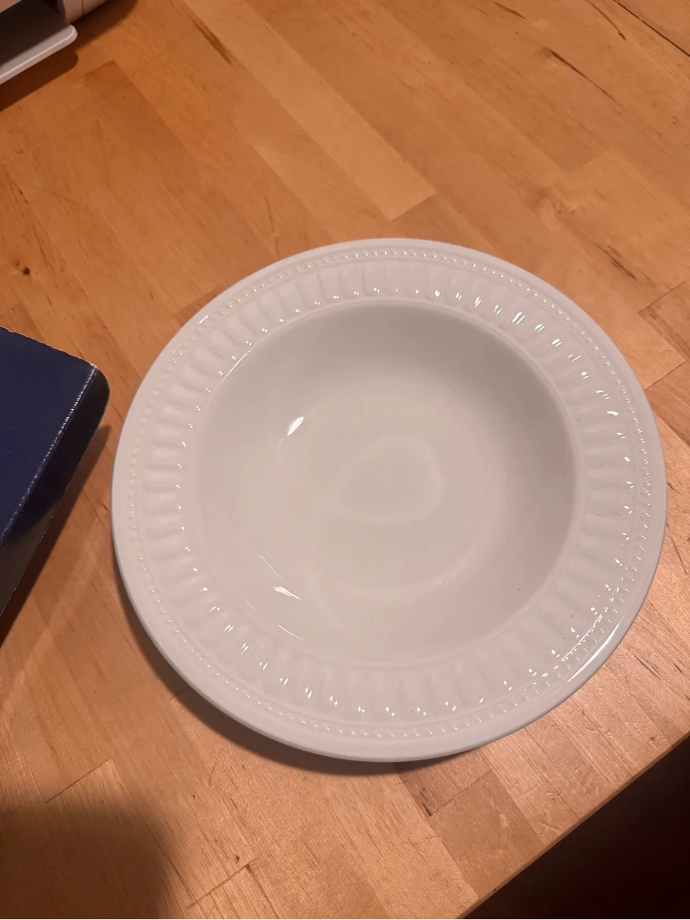 Oneida White Ariel Soup/Cereal Bowls - Set of 2